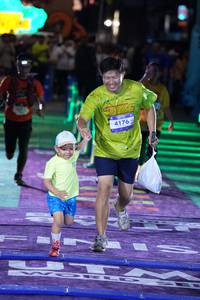 BIB: 4176
                            <button type="button" onclick="openModal(26261788)" class="btn btn-primary btn-sm float-right btn-popup" data-toggle="modal" data-target=".modal-high-quality">
                        <i class="fas fa-shopping-cart"></i> Add to Cart
                    </button>
                                            <button type="button" onclick="isThisMe(26261788, true)" class="btn btn-success btn-sm float-right btn-popup btn-isme hidden" data-toggle="tooltip" data-placement="bottom" title="นี่คือรูปของคุณใช่ไหม คลิกที่นี่เพื่อเอาเข้าอัลบั้ม">
                        <i class="fas fa-plus"></i> Add to album
                    </button>
                    <button type="button" onclick="isThisMe(26261788, false)" class="btn btn-warning btn-sm float-right btn-popup btn-isnotme hidden">
                        <i class="fas fa-ban"></i> Remove from album
                    </button>